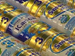 Карту Китая из железных банок выставили в Гонконге