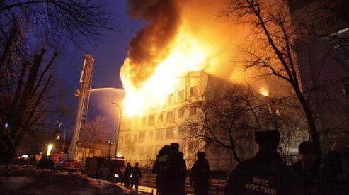 На северо-востоке Москвы загорелась гостиница
