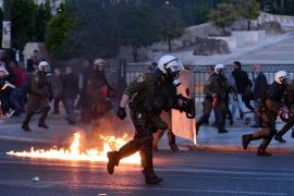 Греция: пакеты реформ приняли на фоне протестов