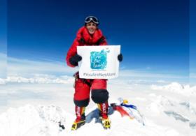 На Эверест вернулись иностранные туристы