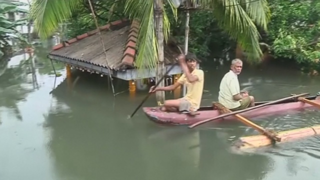 На Шри-Ланке продолжаются спасательные операции