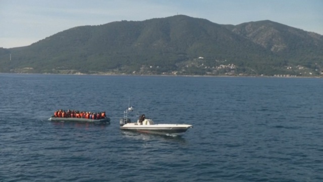 ЕС поможет Ливии перехватывать лодки с мигрантами