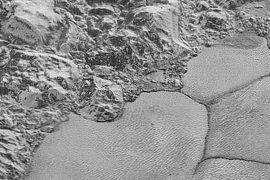 НАСА сделало видео поверхности Плутона в деталях