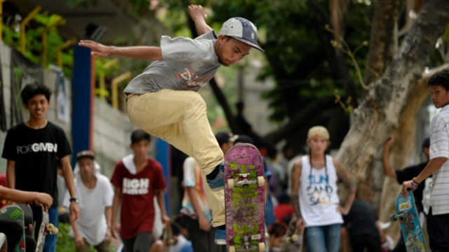 В Маниле отметили Международный день скейтбординга