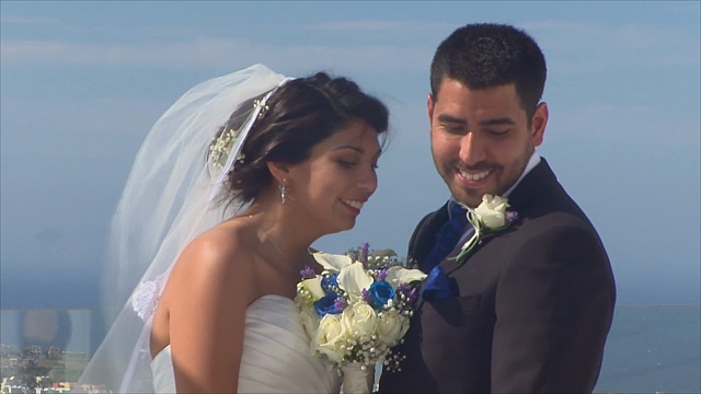 Остров Санторини предлагает сказочные свадьбы