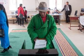 На выборах в Монголии побеждает оппозиция