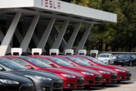 Tesla Motors планирует выпускать солнечные панели