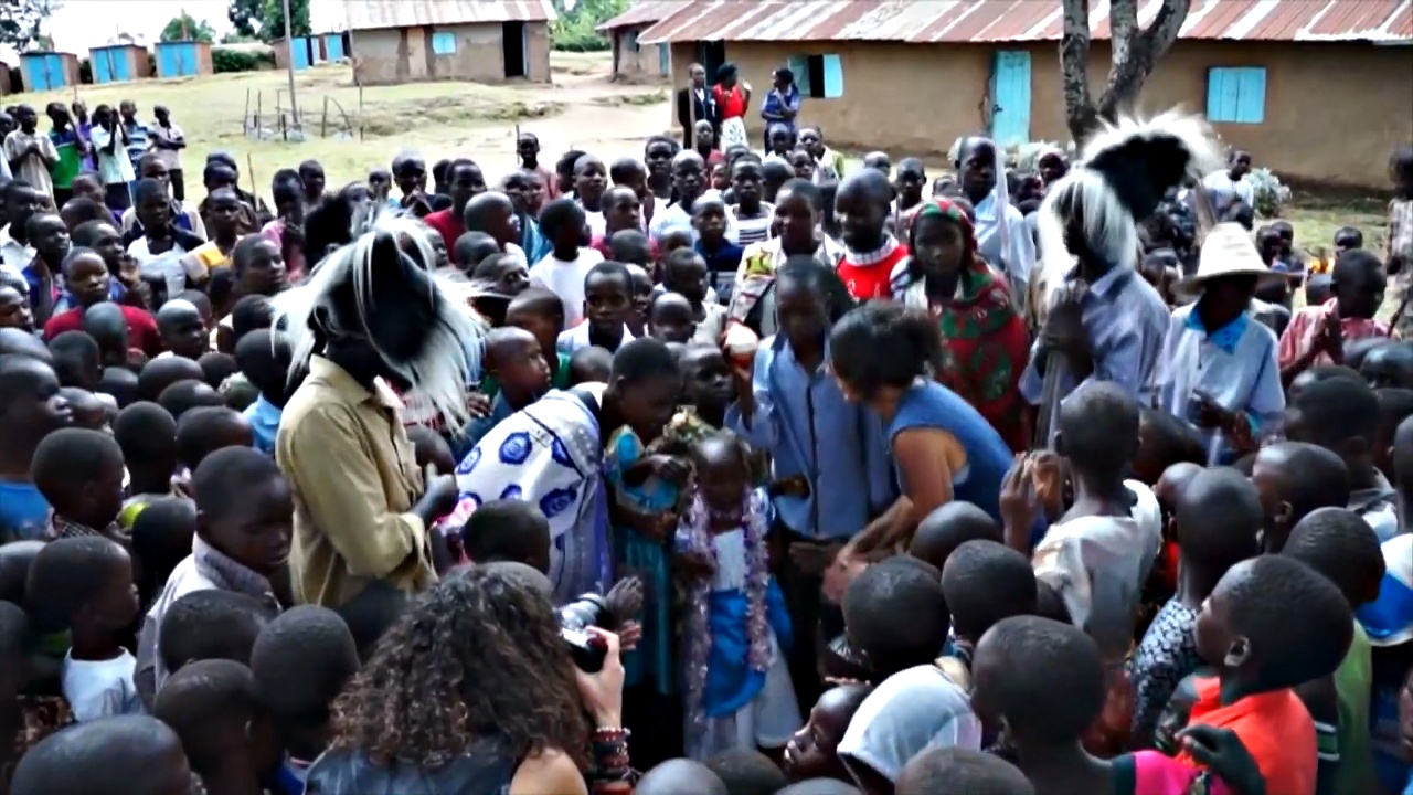 Дети в Кении вырабатывают электричество музыкой