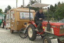Паломничество на тракторах из Польши во Францию