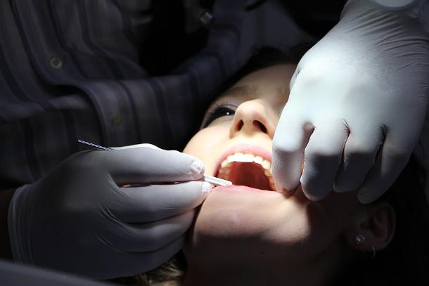 Лечение и протезирование зубов