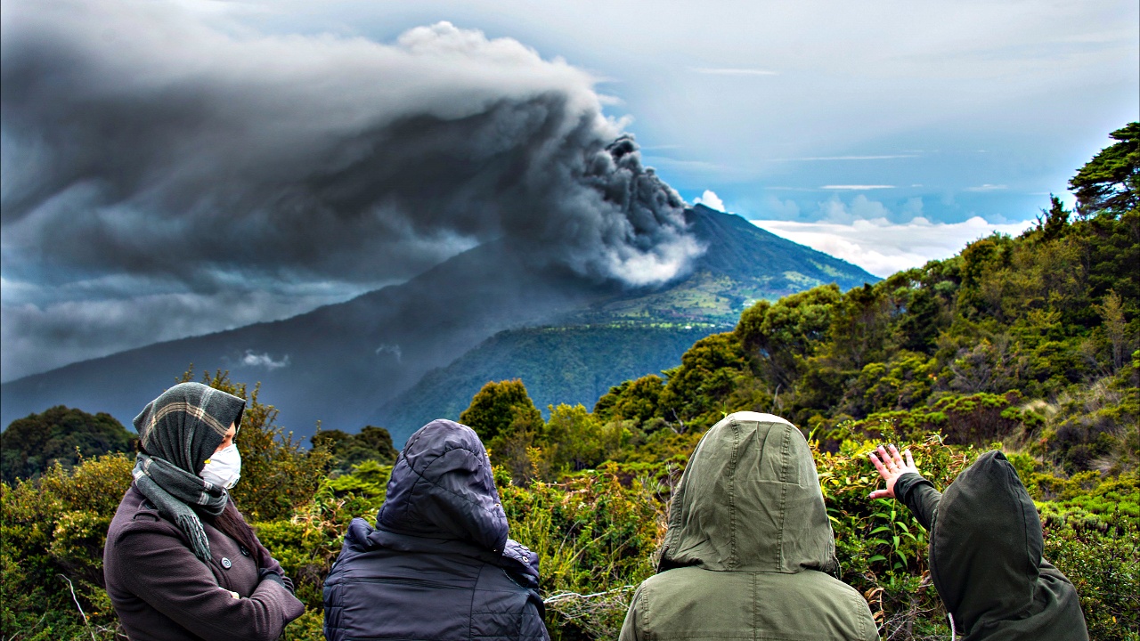 Туристы не могут улететь с Коста-Рики из-за вулкана