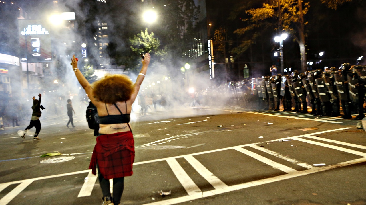 США: в Шарлотте объявлен режим ЧП из-за протестов