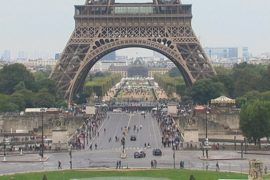 Пол-Парижа на день освободили от автотранспорта
