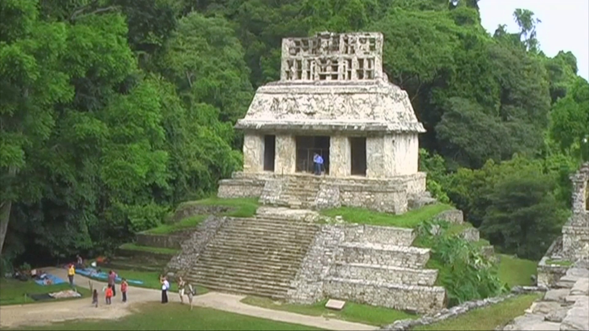 В Гватемале найдены гробницы, которые прольют свет на войны майя