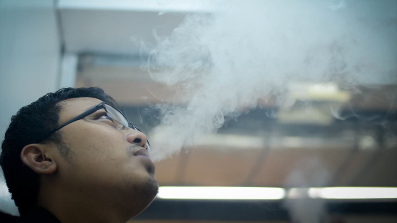 На Филиппинах запретят курить в общественных местах