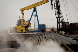 РФ и ОПЕК обсудили, как поддержать стабильность на рынке нефти