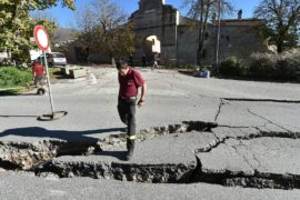 Италия: новое мощное землетрясение магнитудой 6,6