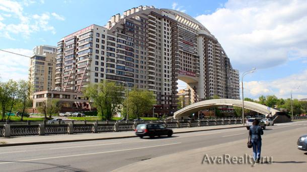 Замедление роста цен на квартиры в Москве очевидно. С чем это связано?