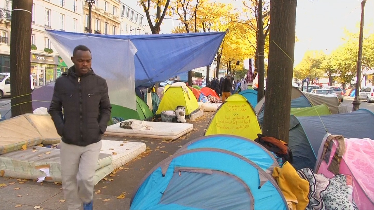 Непростая жизнь мигрантов в Париже