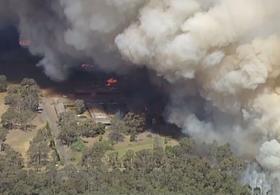 Лесной пожар угрожает пригороду Сиднея