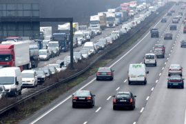 Германия и ЕС разрешают спор вокруг дорожных пошлин