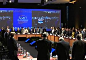 На саммите АТЭС обсуждают торговлю и инвестиции