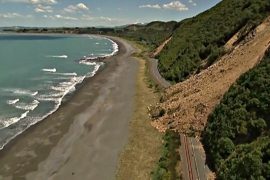 Новая Зеландия: из отрезанного от мира городка эвакуируют людей