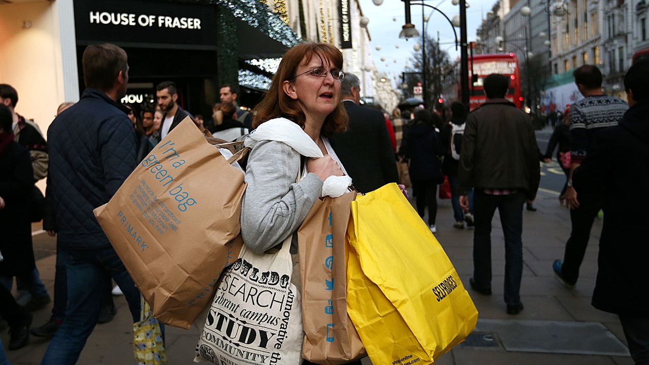 Великобритания: объём розничных продаж вырос из-за холодов