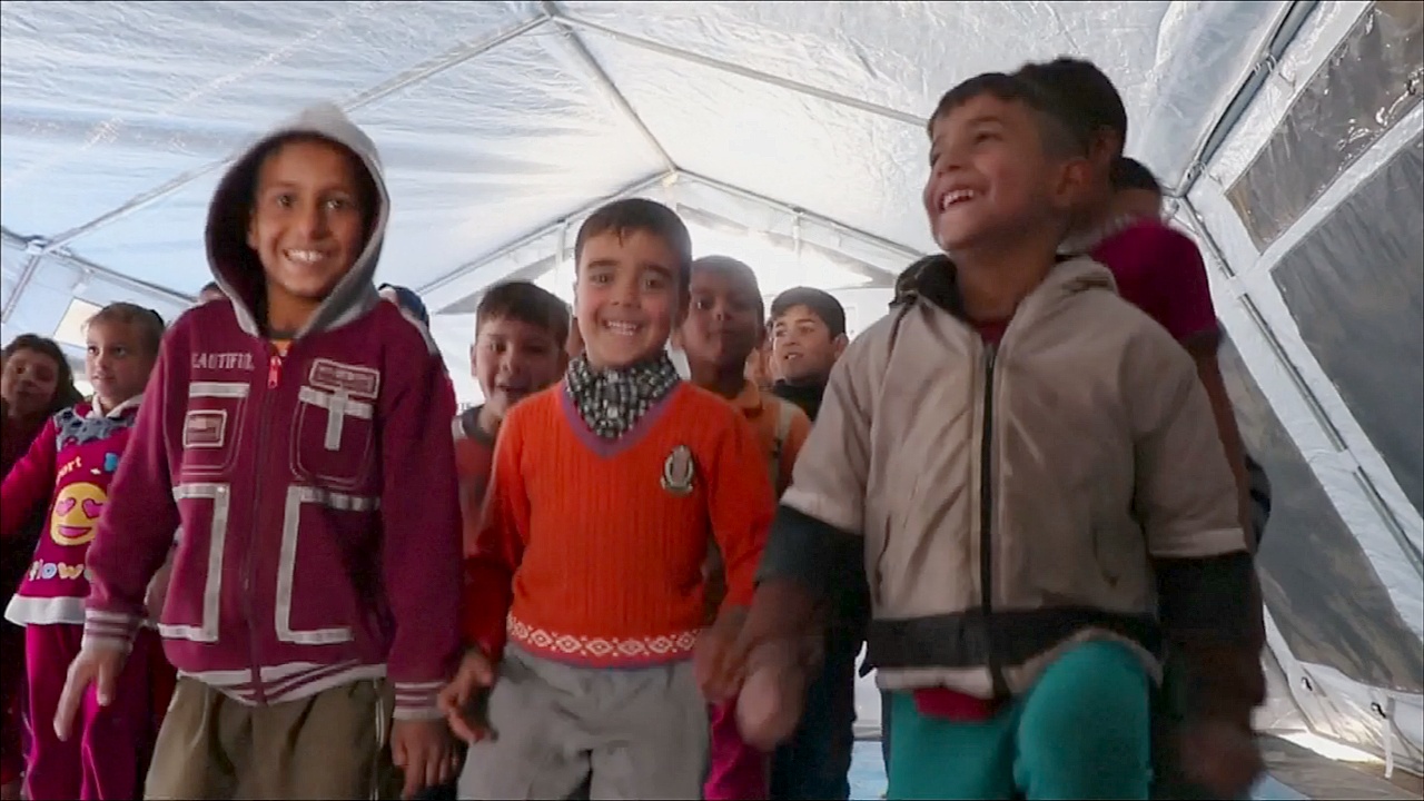 Недалеко от Мосула открыли школу для детей-беженцев