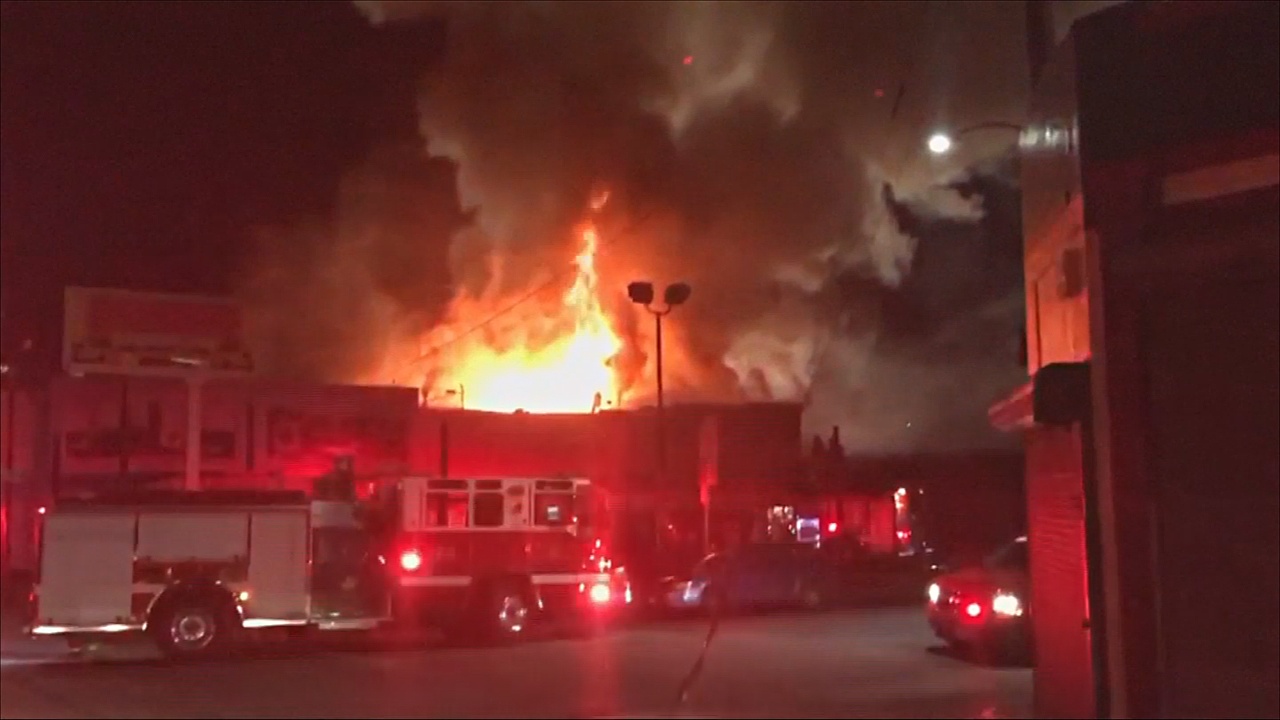 Пожар в Окленде: жертв уже 30