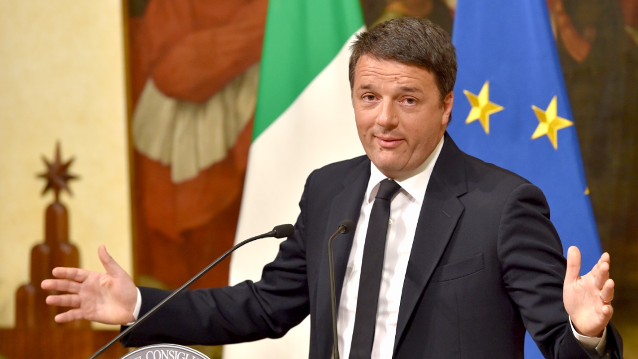 Премьер Италии отложил отставку