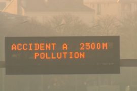 Парижан пересаживают на метро из-за смога