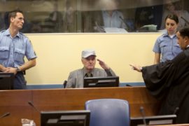 Прокуроры в Гааге требуют для Младича пожизненного срока