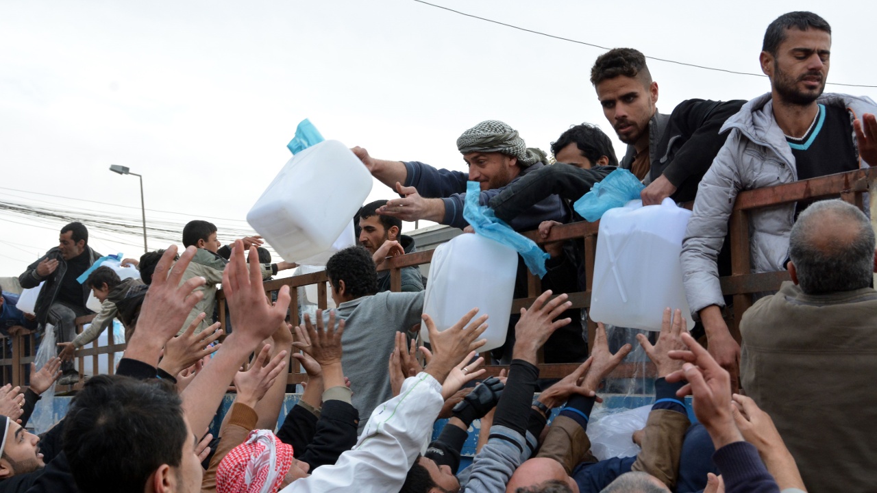 Голодные жители Мосула угрожали захватить гумпомощь ООН