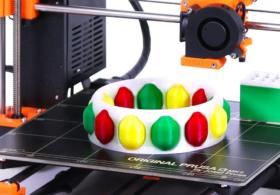 Чехи выпустили 3D-принтер, печатающий в четырёх цветах