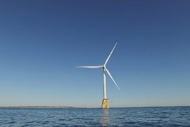 В США появилась первая прибрежная ветряная электростанция