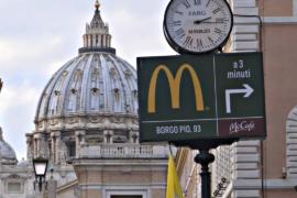 Открытие «Макдоналдса» рядом с Ватиканом вызвало споры