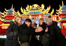 В Лондоне зажглись 1,5 тысячи китайских фонарей
