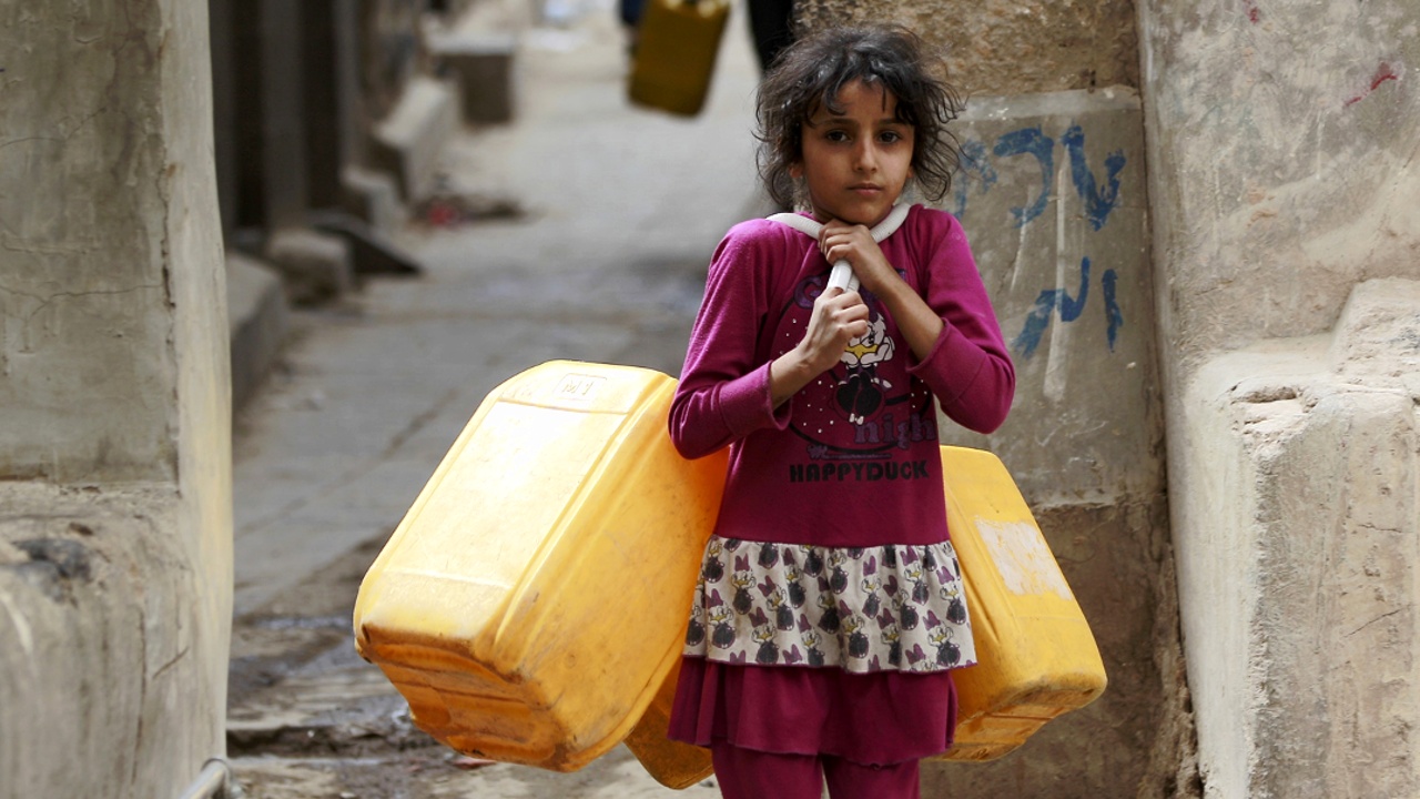 ЮНИСЕФ: 2,2 млн детей в Йемене голодают из-за войны