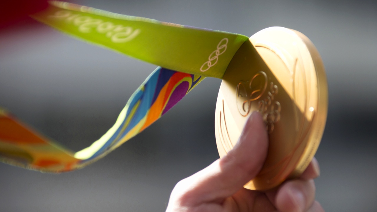 Японцы изготовят олимпийские медали из старой техники