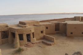 Отель со стенами из соли привлекает туристов в Сахару