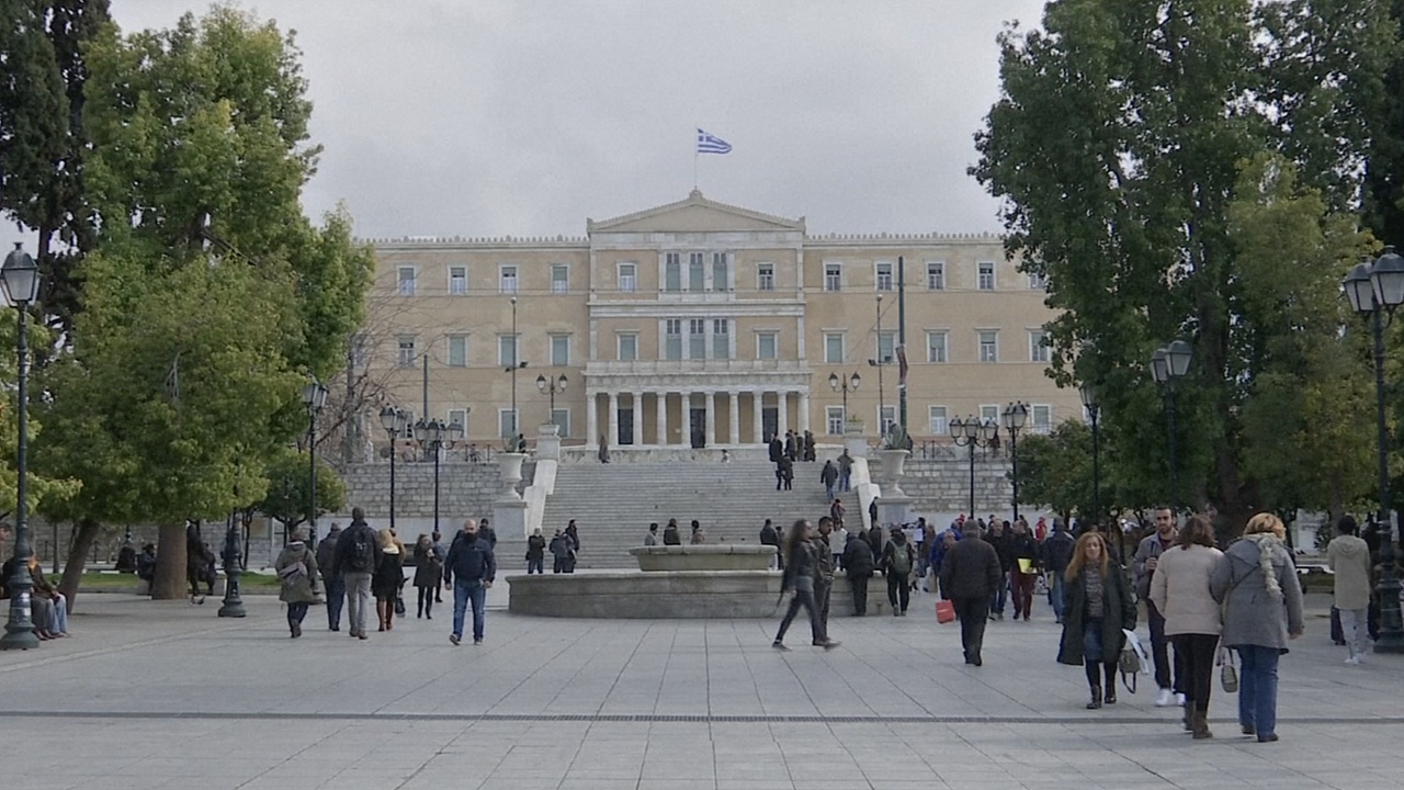 Кризис в Греции: люди становятся беднее