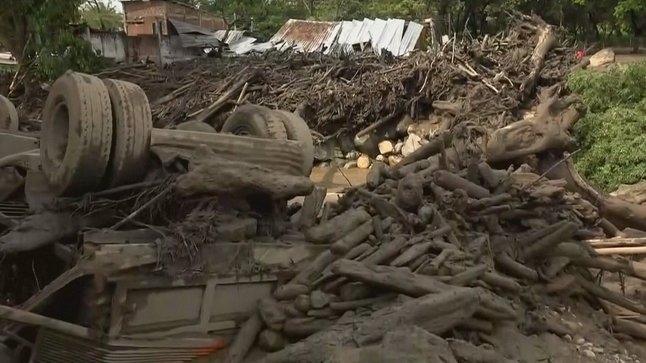 Аномальные оползни в Колумбии привели к эвакуации 2000 человек
