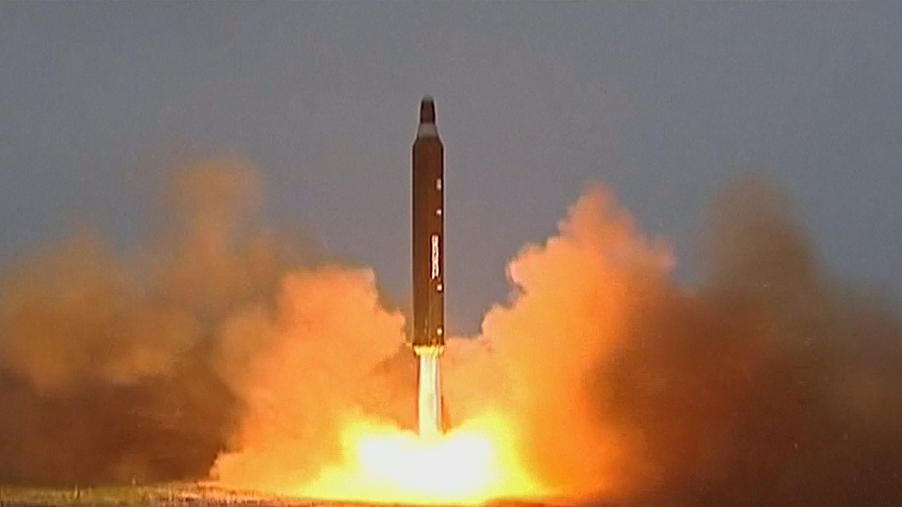 Северная Корея запустила четыре ракеты в море близ Японии