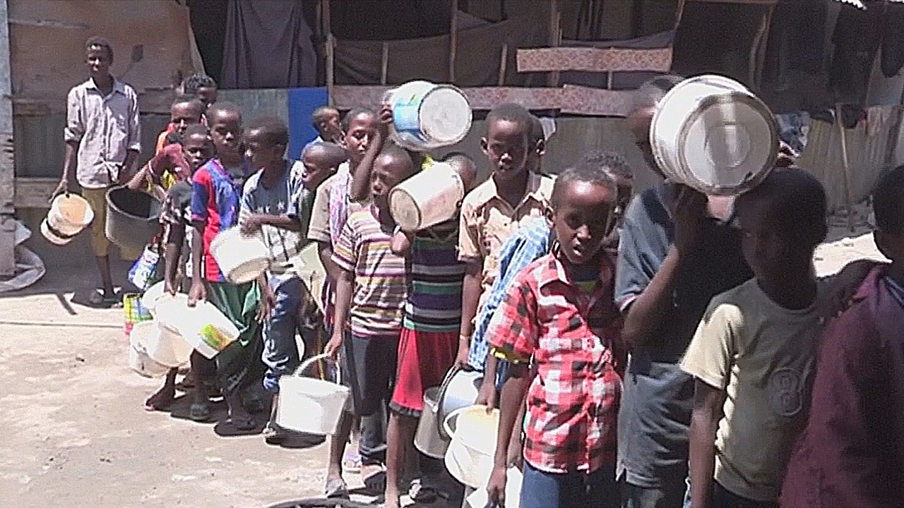 Красный Крест: у мира есть 3 месяца, чтобы спасти от голода Сомали и Йемен Красный Крест: у мира есть 3 месяца, чтобы спасти от голода Сомали и Йемен