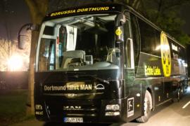 У автобуса ФК «Боруссия» прогремело три взрыва