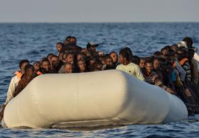 Около 100 мигрантов утонули у берегов Ливии