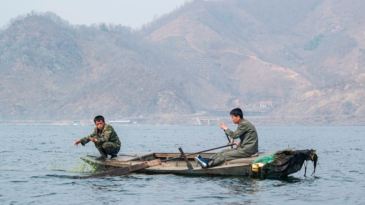 Япония готовится к наплыву беженцев из КНДР Япония готовится к наплыву беженцев из КНДР