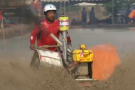 Тайские фермеры устроили гонки на тракторах