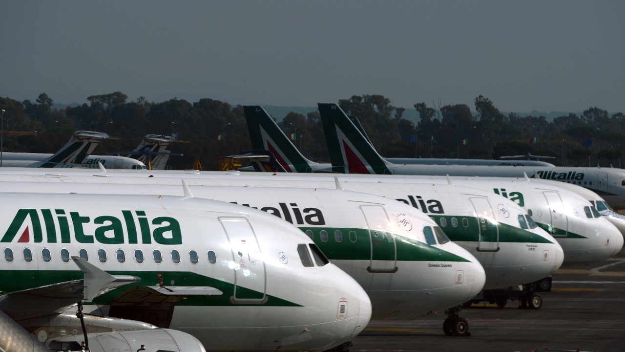 Работники Alitalia отказались идти на жертвы